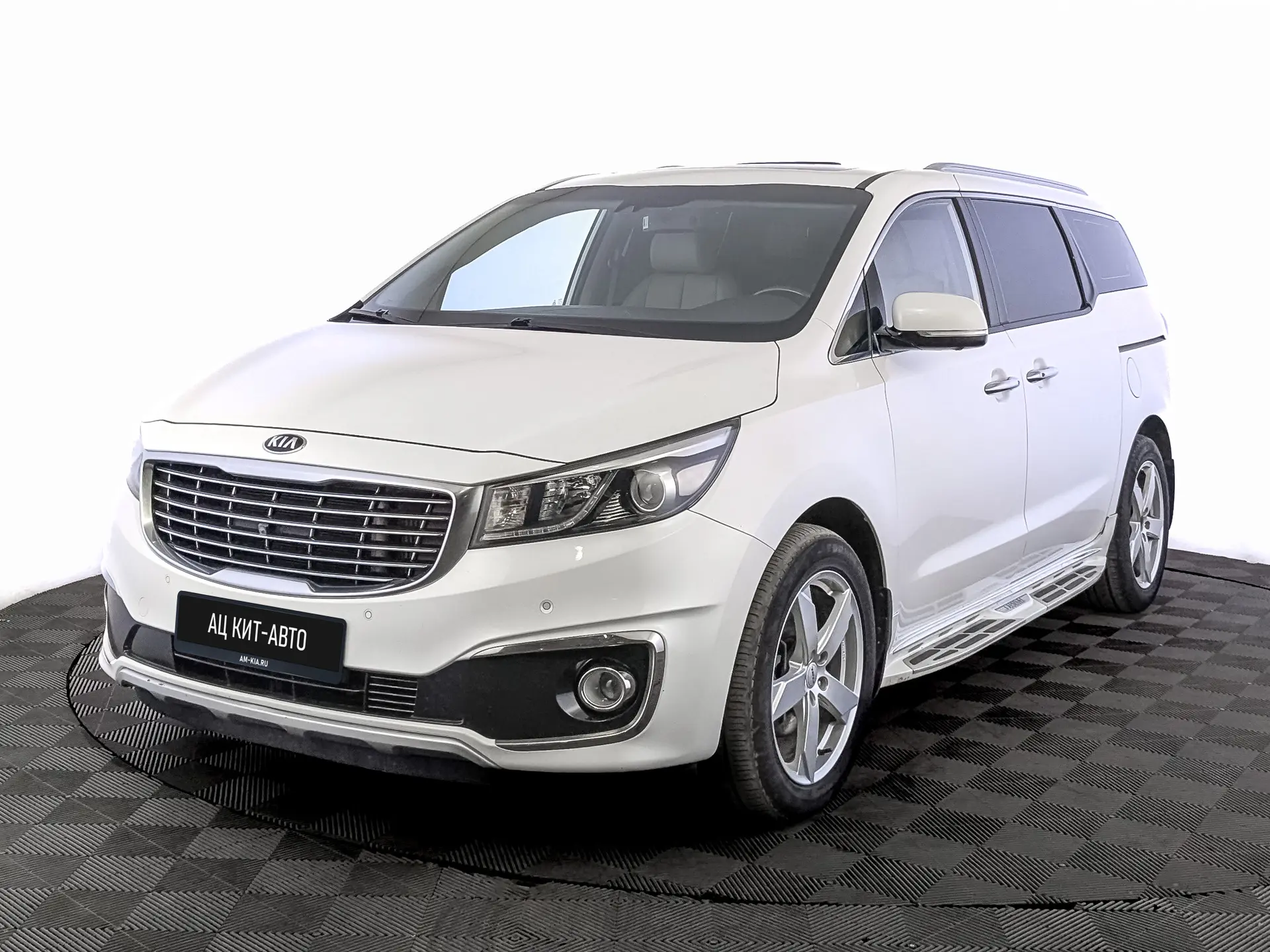 Kia CARNIVAL-III